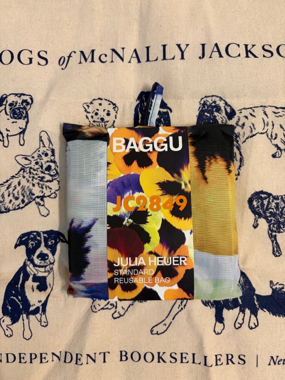 NWT BAGGU Standard Reusable Bag (Pansy)